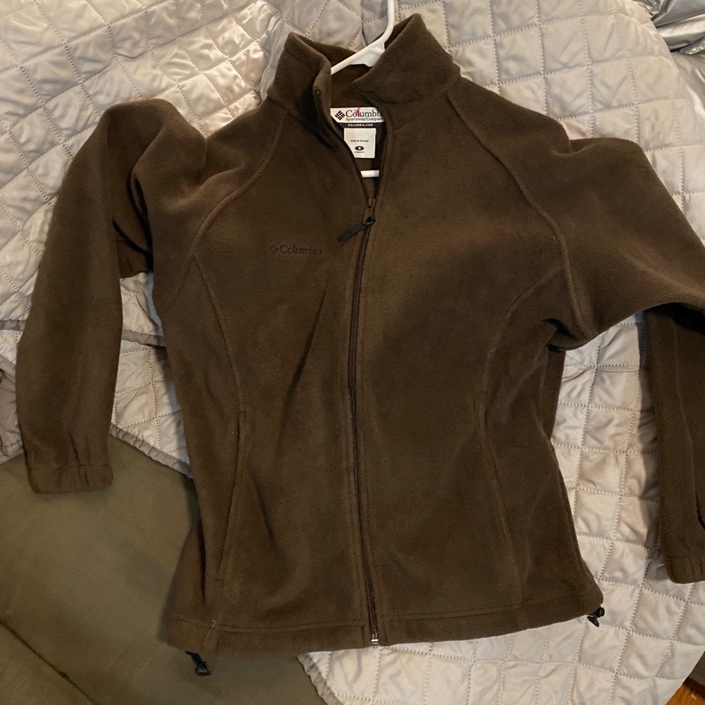 Small women’s brown Columbia fleece
